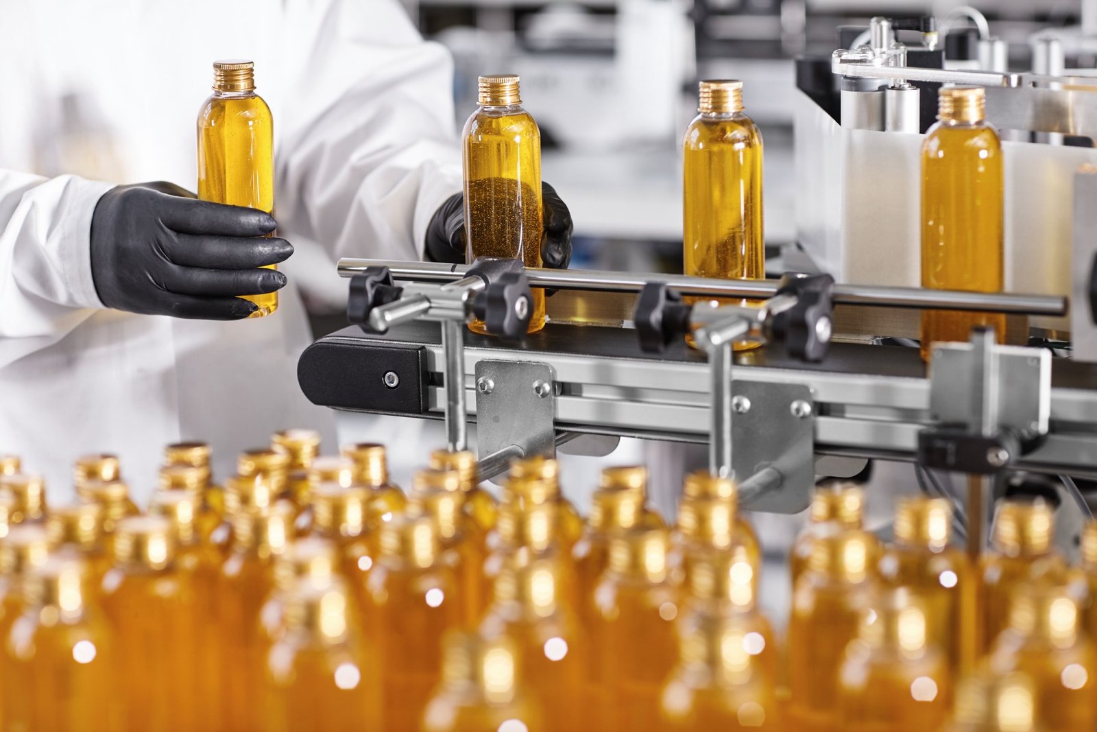 Herbal supplement bottles manufactured by Suncos Natural